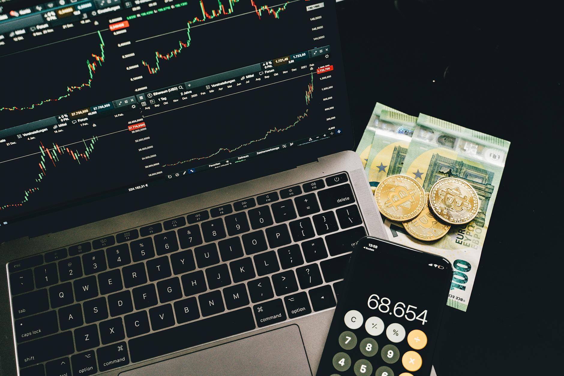 Blockchain Beyond Bitcoin: How Smart Contracts Revolutionize Industries