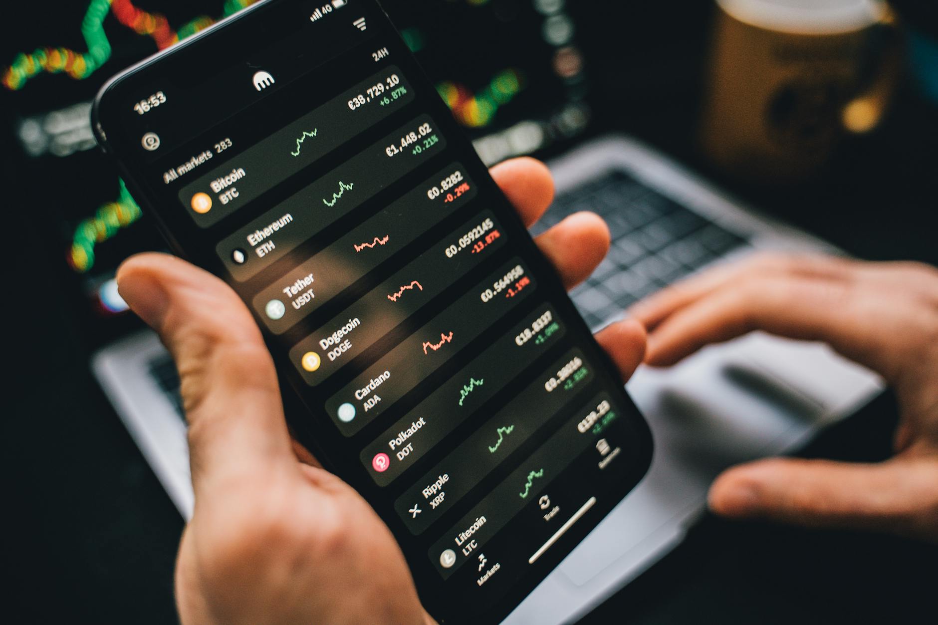 How Blockchain Powers Decentralized Finance (DeFi)